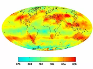 Dette satellittbildet fra juli 2008 viser hvordan ansamlingene av CO2 forlytter seg med sirkulasjonen i atmosfæren. (illustrasjon: NASA/JPL)