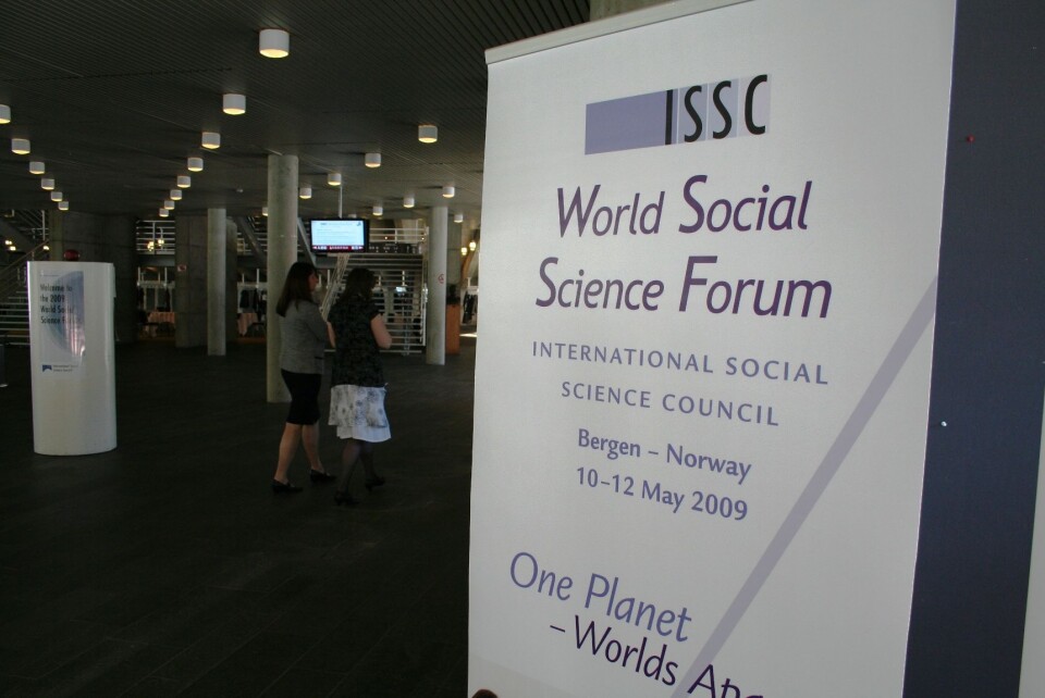'To pakistanske akademikere som skulle holde en presentasjon på World Social Science Forum i Bergen fikk ikke visum fra den norske ambassaden i Pakistan. (Foto: Asle Rønning)'