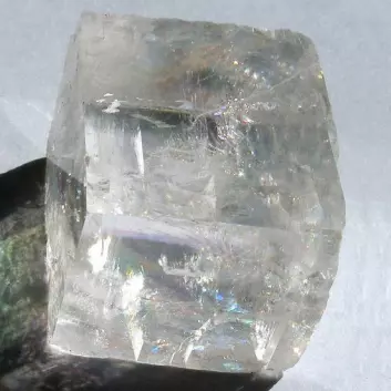 Vikingene kunne brukt krystaller av denne typen. Kalsitt finnes både i Skandinavia og Island. (Foto: Anders Sandberg)