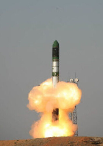 Oppskytning av TanDEM-X fra Baikonur med Dnepr-rakett, mandag 21. juni 2010. (Foto: Tenski/EADS Astrium) Oppskytning av TanDEM-X fra Baikonur med Dnepr-rakett, mandag 21. juni 2010. (Foto: Tenski/EADS Astrium)