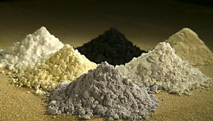 Med klokken øverst fra midten: praseodym, cerium, lantan, neodym, samarium og gadolinium. (Foto: Peggy Greb, US Department of Agriculture) Med klokken øverst fra midten: praseodym, cerium, lantan, neodym, samarium og gadolinium. (Foto: Peggy Greb, US Department of Agriculture)