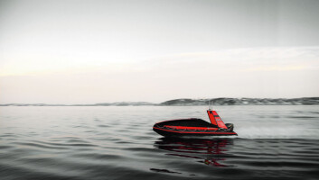 Denne båten har ingen fører. Den er heller ikke fjernstyrt. Likevel manøvrerer den trygt mellom andre fartøy. (Foto: Maritime Robotics) Denne båten har ingen fører. Den er heller ikke fjernstyrt. Likevel manøvrerer den trygt mellom andre fartøy. (Foto: Maritime Robotics)