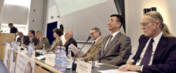 "De åtte økonomiekspertene ved pressekonferansen 29. mai etter Copenhagen Consensus. (Foto: Copenhagen Consensus)" "De åtte økonomiekspertene ved pressekonferansen 29. mai etter Copenhagen Consensus. (Foto: Copenhagen Consensus)"