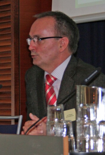 "Lars Ødegård sier at Bioteknologinemda er forbauset over prosessen og saksbehandlingen rundt HPV-vaksinen. (Foto: Bjørnar Kjensli)" "Lars Ødegård sier at Bioteknologinemda er forbauset over prosessen og saksbehandlingen rundt HPV-vaksinen. (Foto: Bjørnar Kjensli)"
