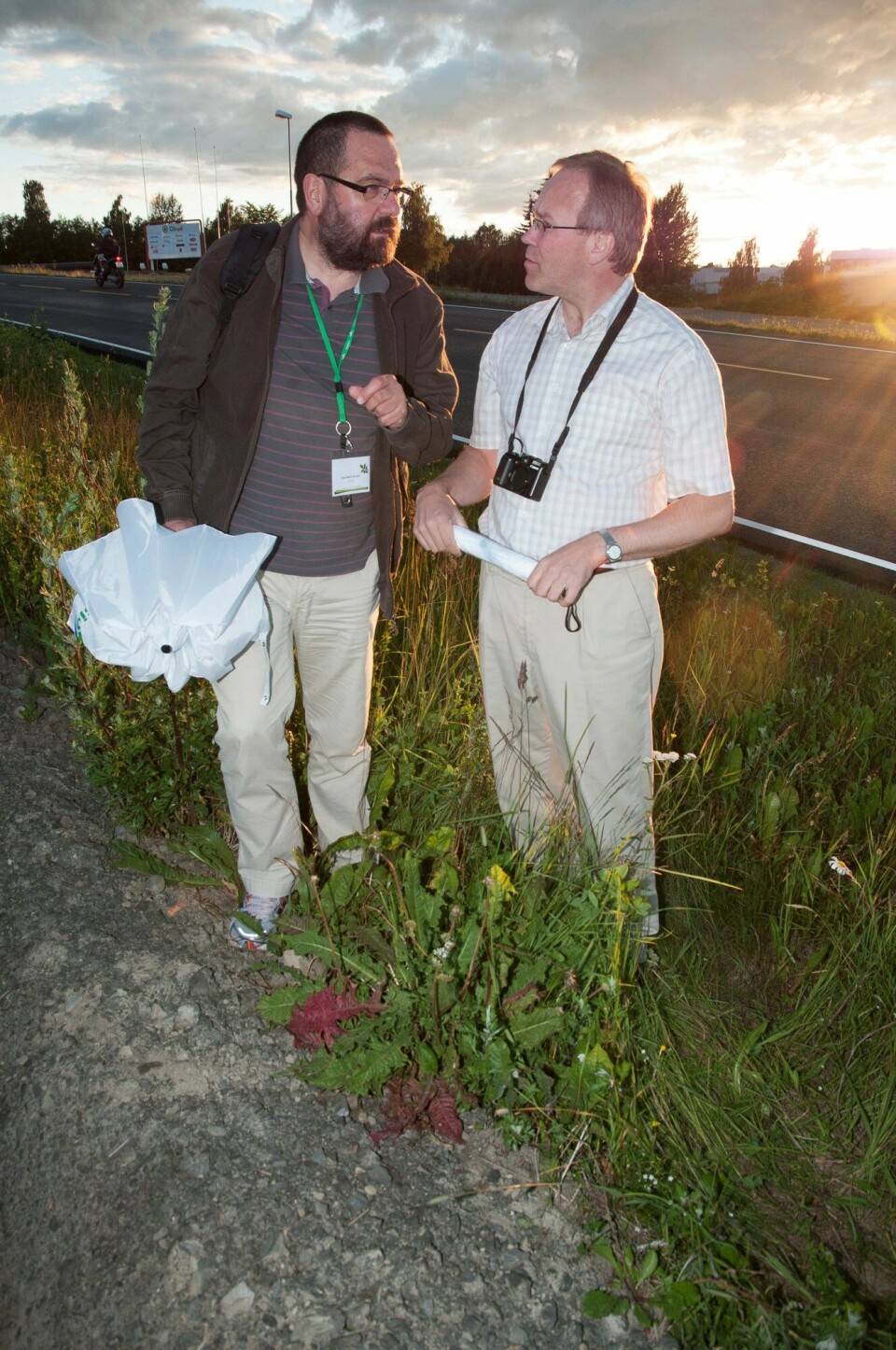 Dag-Ragnar Blystad discussing virology with his colleague Jari Valkonen from university of Helsinki during a meeting in Norway in 2010.