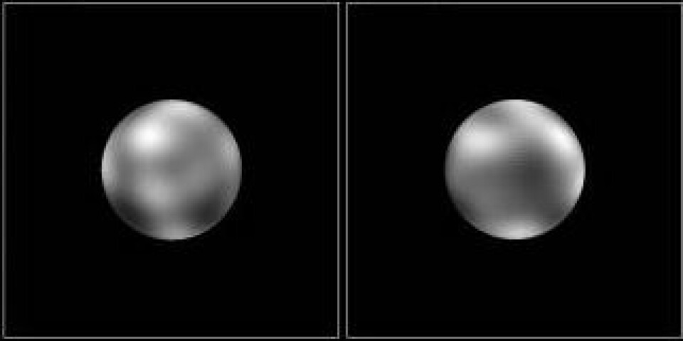 'Her ser du et bilde som viser overflatekontraster på Pluto. Bildet er satt sammen av flere foto tatt av romteleskopet Hubble i 1994 ved hjelp av bildebehandling i en datamaskin. Bildene antyder at Pluto har flere storskala kontraster på overflaten, enn noen annen planet. Tilsammen skimter vi 12 regioner som enten er lyse eller mørke.'