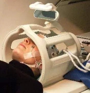 "Eksempel på en såkalt fMRI-maskin (funksjonell magnetresonanstomografi), som registrerer hjerneaktivitet. Forskerne bak den nye studien har kartlagt hjerneområdene for skyld og skam."