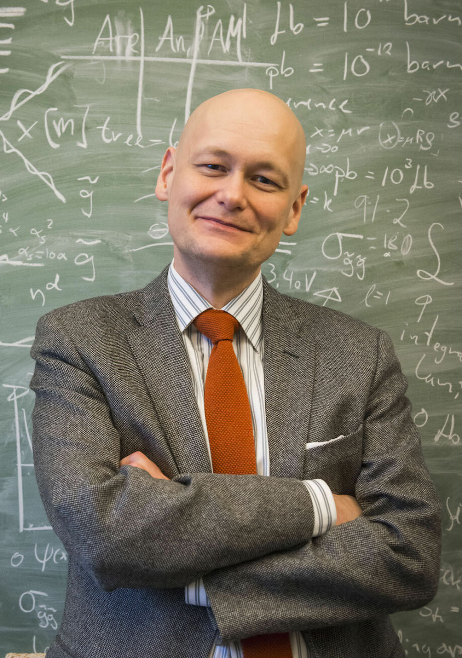 Are Raklev er professor i fysikk ved Universitetet i Oslo.