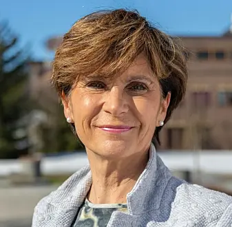 Professor Marit Westergaard ved UiT forsker på hvordan vi lærer språk og hvordan læringen påvirkes av språkene vi allerede kan. Professor Marit Westergaard ved UiT forsker på hvordan vi lærer språk og hvordan læringen påvirkes av språkene vi allerede kan.