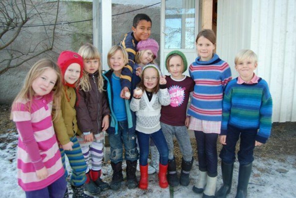 Vilde, Edvarda, Aurora, Vetle, Jonathan, Vivian, Amalie, Alvilde, Lotta og Johan er de forundrede 2.klassingene på Steinerskolen på Rotvoll. (Foto: Berit Glasø)