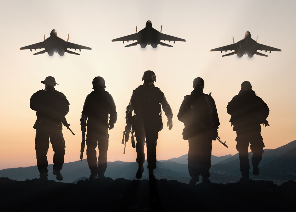 De globale militærutgiftene sank mye etter slutten på den kalde krigen. I 2021 ble i alt 2,2 prosent av verdens samlede BNP brukt til militærutgifter.