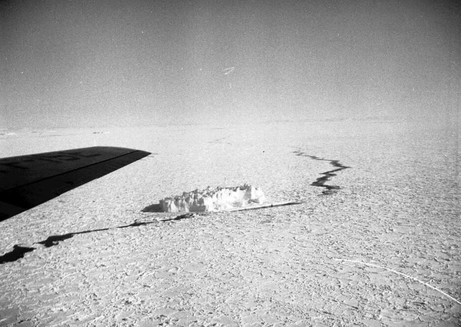 Ingen spor ble funnet etter de fem savnede skutene. Bildet er tatt fra fly under leteaksjonen i april 1952.