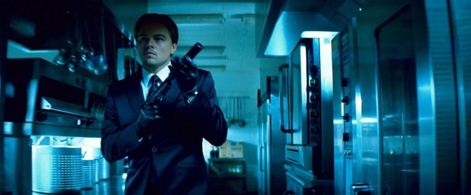 I storfilmen Insception, av regissør Cristopher Nolan, tukler Leonardo DiCaprio med forretningshemmeligheter i folks drømmer. (Foto: Warner Bros./Sandrew Metronome)