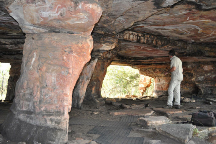 Nawarla Gabarnmung, en "åpen hule" med hulemalerier. Foto: Australian Archaeological Association.