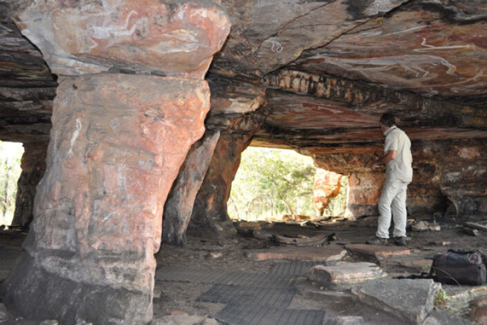 Nawarla Gabarnmung, en "åpen hule" med hulemalerier. Foto: Australian Archaeological Association. Nawarla Gabarnmung, en "åpen hule" med hulemalerier. Foto: Australian Archaeological Association.