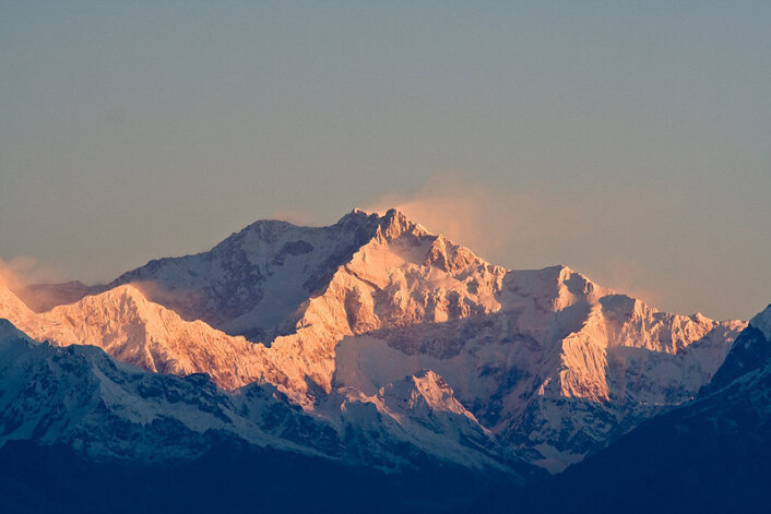 "Himalaya - her ligger Mount Everest i midten av bildet. (Foto: Wikimedia Commons. Se lisens)" "Himalaya - her ligger Mount Everest i midten av bildet. (Foto: Wikimedia Commons. Se lisens)"