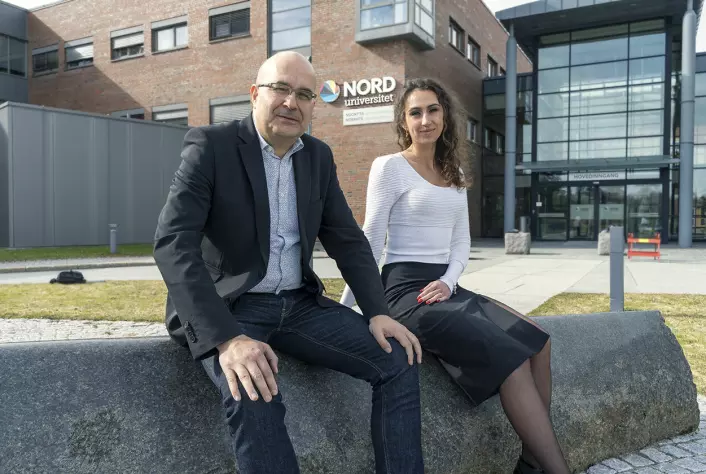 Forskerne Giuseppe Grossi og Veronika Vakulenko ved Nord universitet.