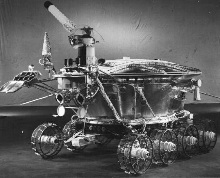 Den ubemannede månefarkosten Lunokhod 1 sendte ut sitt siste signal i 1971, men er nå funnet igjen. Den hardføre månetraveren kan fortsatt være til nytte for vitenskapen. Den ubemannede månefarkosten Lunokhod 1 sendte ut sitt siste signal i 1971, men er nå funnet igjen. Den hardføre månetraveren kan fortsatt være til nytte for vitenskapen.