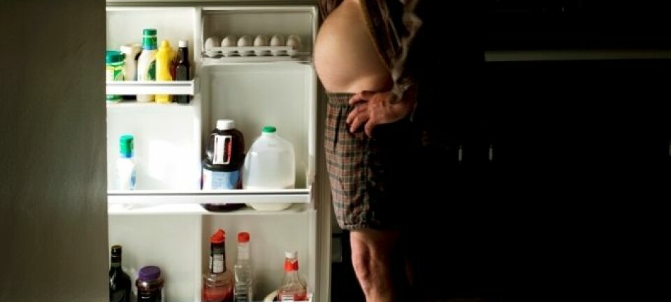 "Nattlige besøk i kjøleskapet kan gi deg uønsket pondus. (Foto: iStockphoto)"