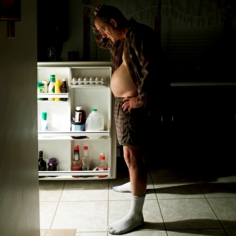 'Nattlige besøk i kjøleskapet kan gi deg uønsket pondus. (Foto: iStockphoto)'