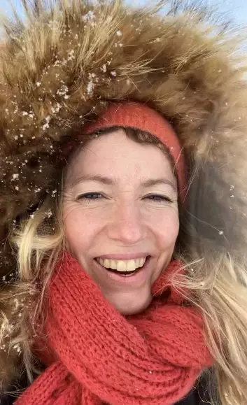 – Det er litt av en meditasjonsretreat å få være ute på Grønlandsisen i time etter time. Det er mindfulness i praksis, sier Ida Solhaug.