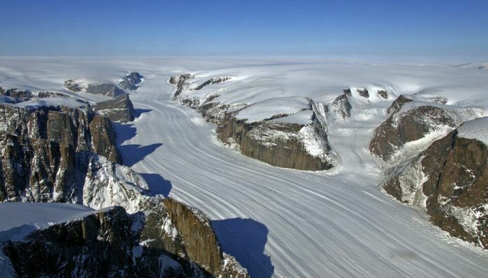 Isstrømmen på den sørvestlige delen av Grønland ser ut som en motorvei av is.