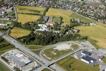 Det aktuelle området på Brøset er i dag eid av Staten og Sør-Trøndelag Fylkeskommune. Planen er å etablere 1200 boliger. Området ble i 2007 definert som et framtidig «bærekraftig område» av Trondheim kommune. (Foto: Trondheim kommune) Det aktuelle området på Brøset er i dag eid av Staten og Sør-Trøndelag Fylkeskommune. Planen er å etablere 1200 boliger. Området ble i 2007 definert som et framtidig «bærekraftig område» av Trondheim kommune. (Foto: Trondheim kommune)