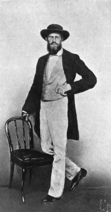 "Alfred Wallace var den eneste av de fire som ikke hadde noen universitetsutdannelse, men etter å ha observert dyre- og planteliv i en årrekke kom han på egenhånd frem til mange av de samme konklusjonene som Darwin. (Illustrasjon: Wikimedia Commons)"