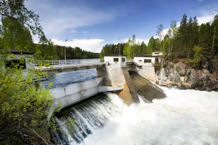 Mer vann i kraftmagasinene, spesielt om vinteren, vil føre til lavere strømpris i Norge. (Foto: Tyler Olson/Shutterstock)