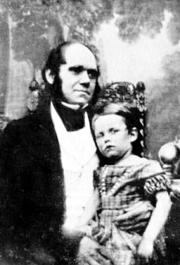 "En ung Charles Darwin med sin sønn William på fanget. (Illustrasjon: Wikimedia Commons)" "En ung Charles Darwin med sin sønn William på fanget. (Illustrasjon: Wikimedia Commons)"
