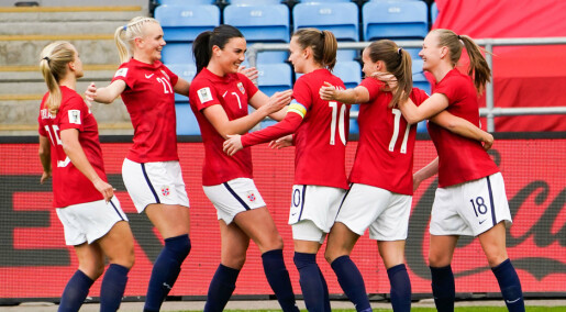 Skriver historien om norsk kvinnefotball