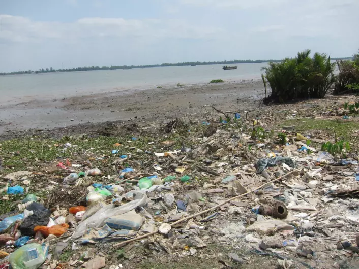 The Mekong river is the world’s tenth largest in terms of water discharge, with a catchment area extending over 810,000 square kilometres. Large volumes of plastic waste are carried in the river on their way to the ocean.