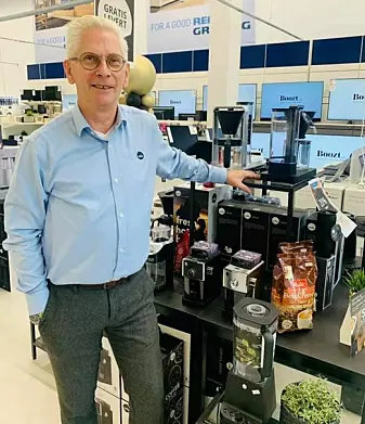 Ole-Kristian Elvenes fra Wilfa har jobbet med kaffemaskiner i flere tiår.