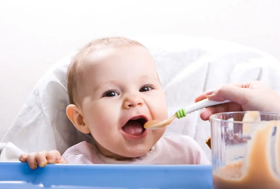 Når bør babyen få smake på peanøttsmør og melk? Ganske tidlig, ifølge ny norsk studie. Når bør babyen få smake på peanøttsmør og melk? Ganske tidlig, ifølge ny norsk studie.