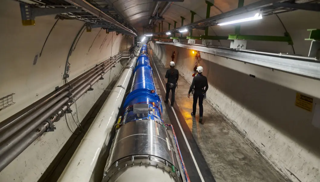 Den 27 kilometer lange partikkelakseleratoren LHC ved CERN har vært uunnværlig i jakten på de aller minste partiklene i universet. Men hva skjer når den ikke lenger kan finne nye partikler? Den 27 kilometer lange partikkelakseleratoren LHC ved CERN har vært uunnværlig i jakten på de aller minste partiklene i universet. Men hva skjer når den ikke lenger kan finne nye partikler?