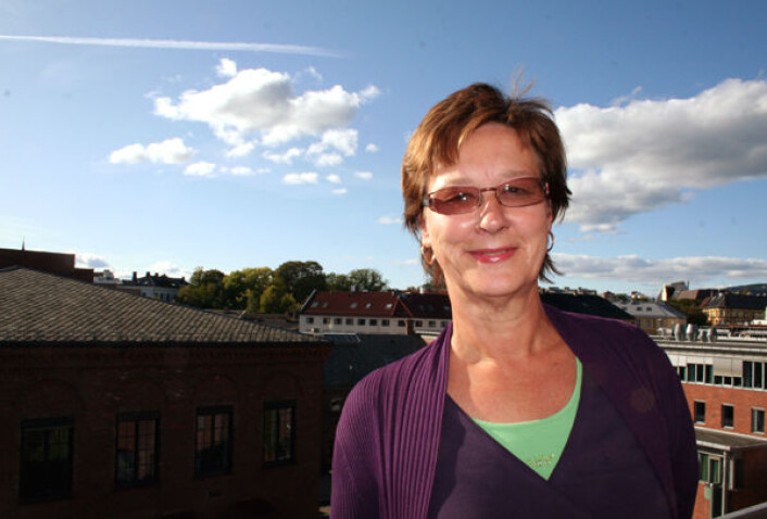 Måten vi puster på er viktig for hvordan vi fungerer følelsesmessig og kroppslig, sier førstelektor Kirsten Ekerholt ved Fysioterapiutdanningen ved Høgskolen i Oslo. (Foto: Asle Rønning) Måten vi puster på er viktig for hvordan vi fungerer følelsesmessig og kroppslig, sier førstelektor Kirsten Ekerholt ved Fysioterapiutdanningen ved Høgskolen i Oslo. (Foto: Asle Rønning)