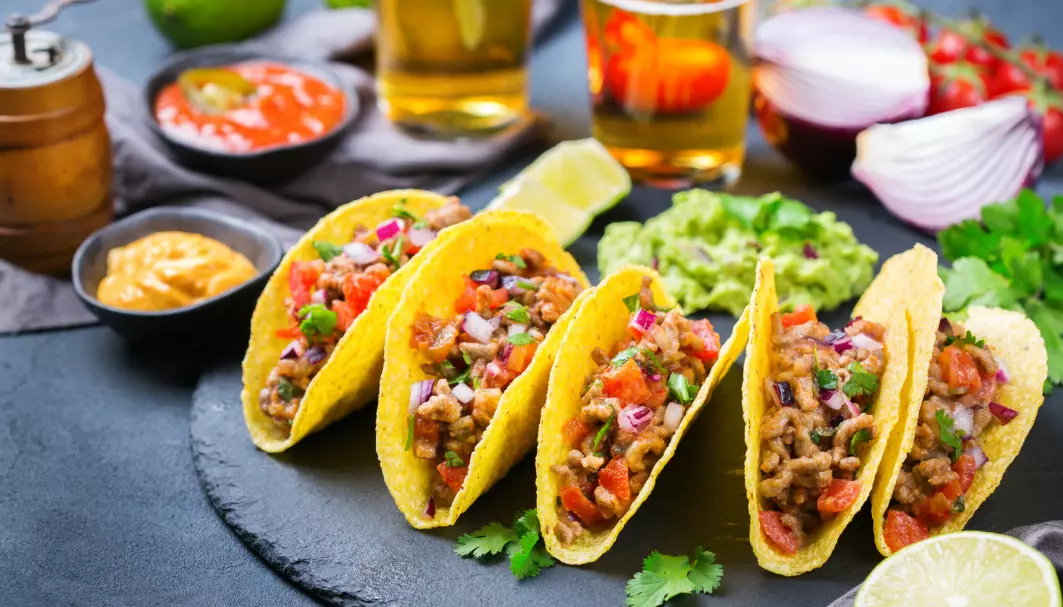 Taco er både sunt og usunt. Det inneholder mye salt, men også mye grønnsaker. Salt er bare én av flere faktorer for høyt blodtrykk. Hvor mye grønnsaker du spiser, betyr også mye.
