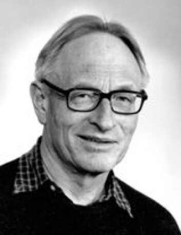 "Professor Lars Walløe." "Professor Lars Walløe."