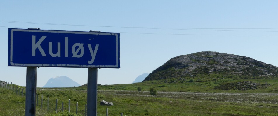 Kuløy, eller Kuli som øya heter, har muligens fått navnet sitt fra den karakteristiske kule-formede kollen nordøst på øya.