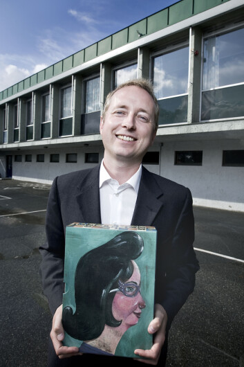 Kunnskapsminister Bård Vegar Solhjell vil ha bedre lese- og skriveferdigheter i skolen. (Foto: Kenneth Bjerga) Kunnskapsminister Bård Vegar Solhjell vil ha bedre lese- og skriveferdigheter i skolen. (Foto: Kenneth Bjerga)