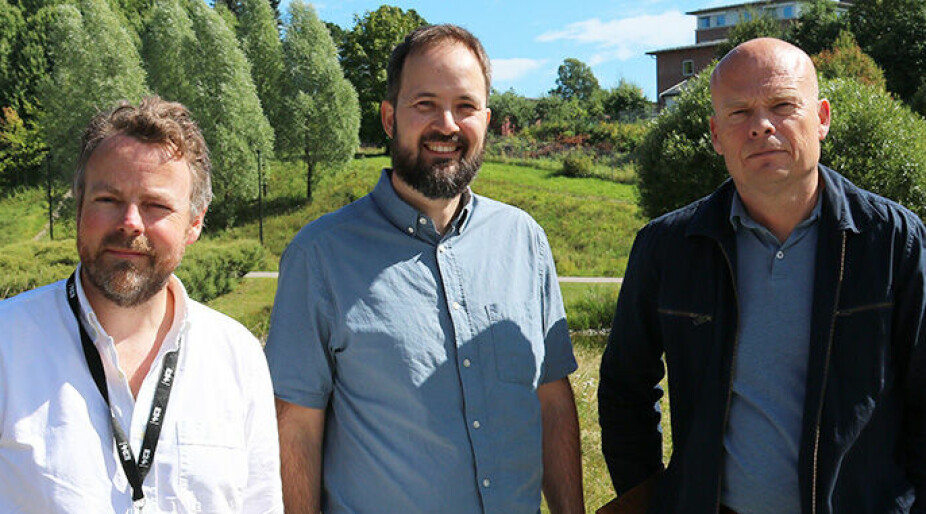 Torbjørn Røe Isaksen (t.v.), Eivind Thomassen og Einar Lie diskuterer makten i norsk oljepolitikk.