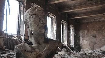 Russerne bomber og stjeler fra museer i Ukraina