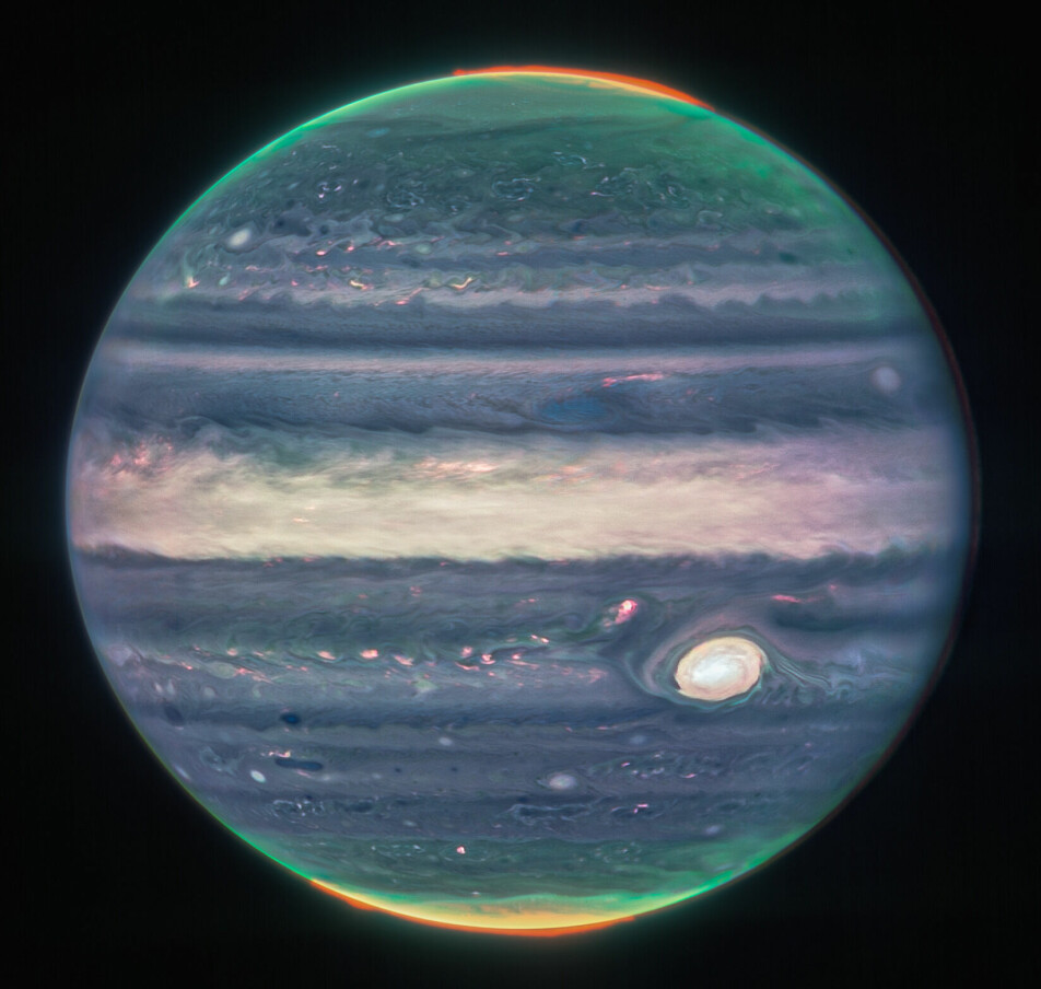 Et fargelagt bilde av Jupiter sett med James Webb.