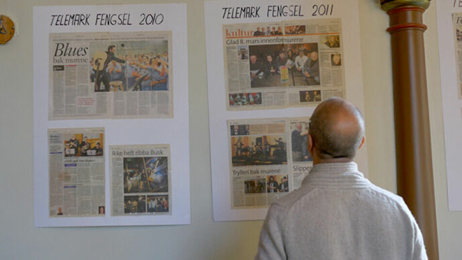 In Bastøy prison, they have created walls with press coverage from concerts with prison bands and concerts in the prison.
