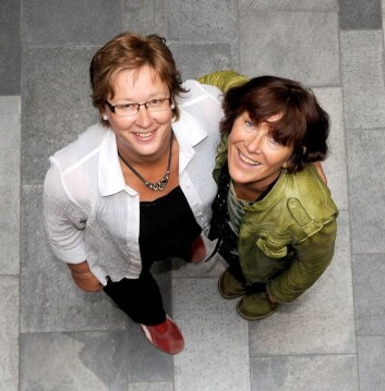 Førstelektor Kirsten Ekerholt (t.v.) og professor Astrid Bergland. (Foto: Tomas Rolland) Førstelektor Kirsten Ekerholt (t.v.) og professor Astrid Bergland. (Foto: Tomas Rolland)