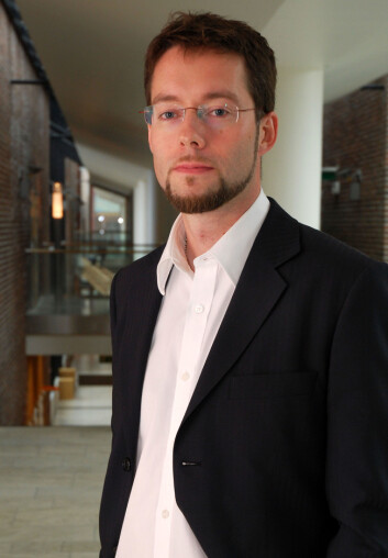 "Jan-Are K. Johnsen er utdannet psykolog fra Universitetet i Tromsø, der han også har forsvart sin doktorgradsavhandling om nettdiskusjoner knyttet til helse. (Foto: Nasjonalt senter for telemedisin)" "Jan-Are K. Johnsen er utdannet psykolog fra Universitetet i Tromsø, der han også har forsvart sin doktorgradsavhandling om nettdiskusjoner knyttet til helse. (Foto: Nasjonalt senter for telemedisin)"