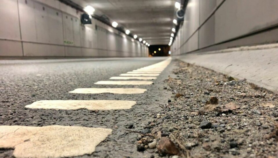 Elisabeth Rødland har blant annet målt mengder av bitumen og slitasjepartikler i Smestadtunnelen i Oslo.