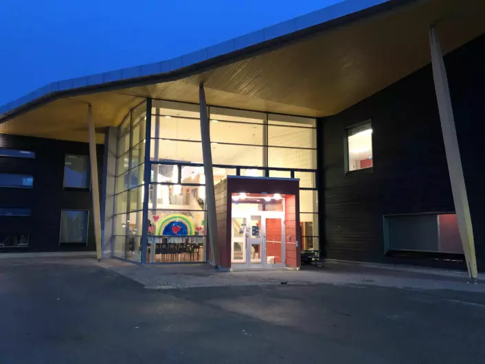 Low levels of lighting in the autumn and winter, such as here at Fagereng School in Tromsø, reduce exposure to natural blue light and make the use of artificial light essential. Architects: Arkitektlaget and HMXW arkitekter.