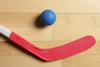"Kurven til Mann blir kalt "hockeykøllekurven" fordi den antyder at temperaturen på jorda har vært svært stabil i mange hundre år, før den nå i moderne tid skyter i været. Grafen ser da ut som en hockeykølle. (Illustrasjonsfoto: www.clipart.com)" "Kurven til Mann blir kalt "hockeykøllekurven" fordi den antyder at temperaturen på jorda har vært svært stabil i mange hundre år, før den nå i moderne tid skyter i været. Grafen ser da ut som en hockeykølle. (Illustrasjonsfoto: www.clipart.com)"
