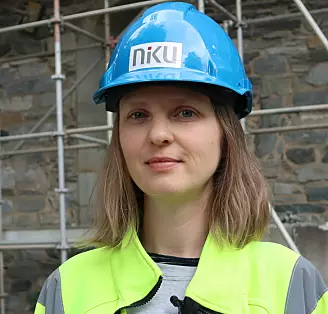 Arkeolog Halldis Hobæk ledet arbeidene med utgravningen i Stavanger domkirke i 2021.
